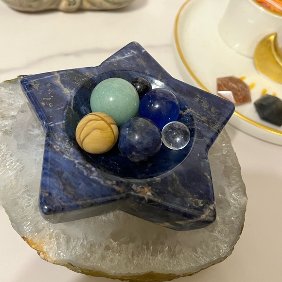Clarity✨Balance ✨Intuition- Sodalite Star Bowl - Picture 3 of 3